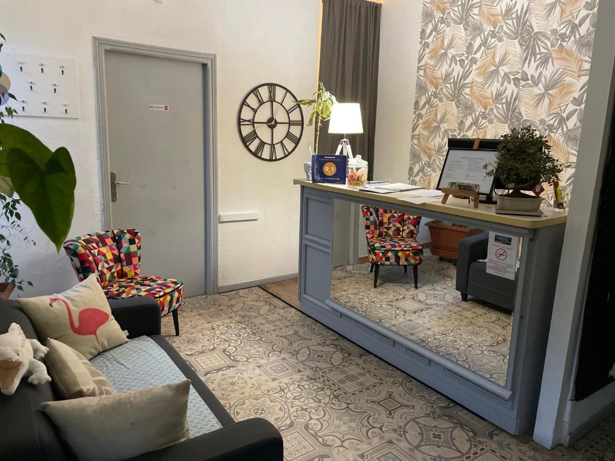 Hotel La Tour Des Fees Quissac  Eksteriør bilde