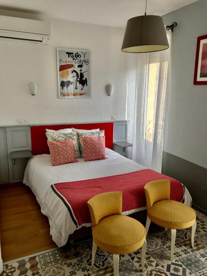 Hotel La Tour Des Fees Quissac  Eksteriør bilde